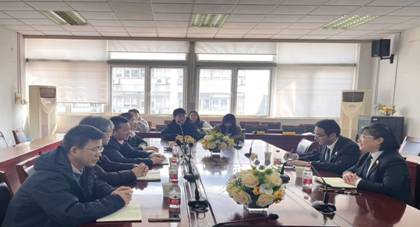 73ebff94f6f26df5cca651f04d2caca